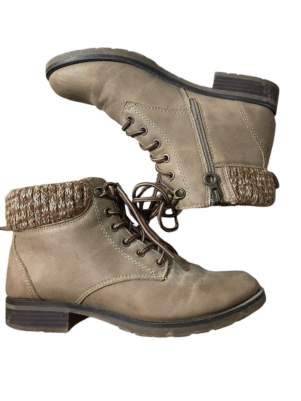 D9- Sporto Taupe Lace-Up Ankle Boots with Knit Cuff
